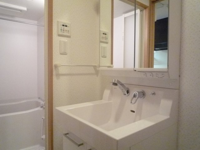 シャルマンの洗面所|※別部屋のお写真で、現況優先と致します。