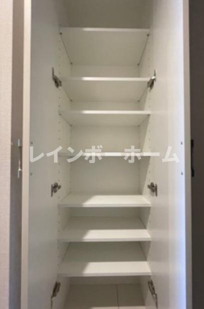 DIPS成増の玄関