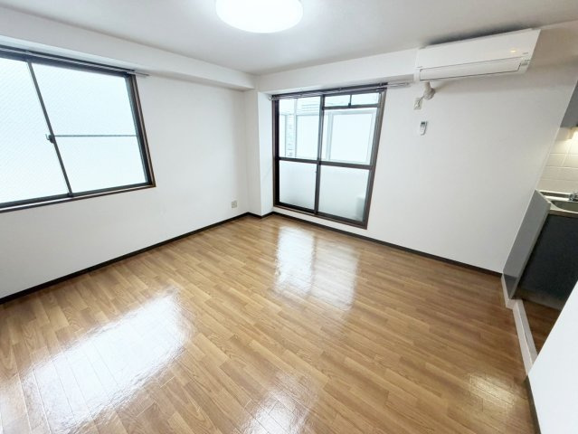 R・マンションの内装