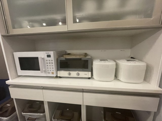 調理家電が完備。初めての一人暮らし、一人暮らしの再スタートには助かりますね。
