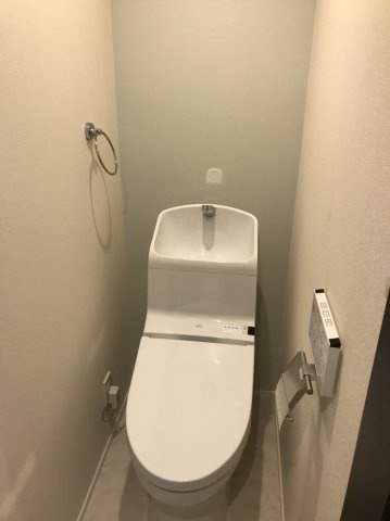 コンパクトで使いやすいトイレです