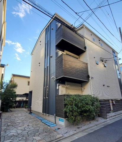 明るくスタイリッシュな建物です！
