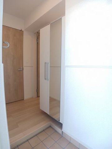 テール　フェルティル　Ｖの玄関|落ち着いた玄関です