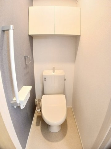 ジェンティーⅠＣのトイレ|落ち着いた色調のトイレです
