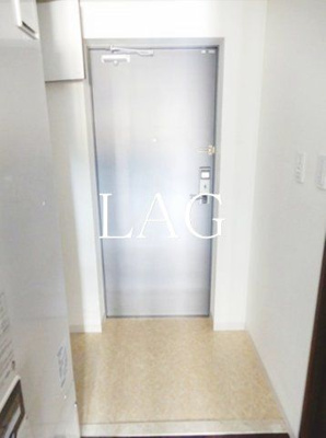 【玄関】 | ラフレシール市川 | 玄関です。