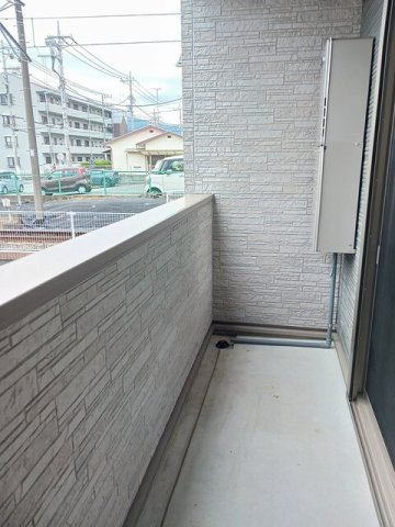 バルコニーからの眺めを楽しみながら食事をしませんか