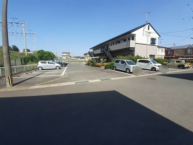 サンヒルズ壱番館の駐車場
