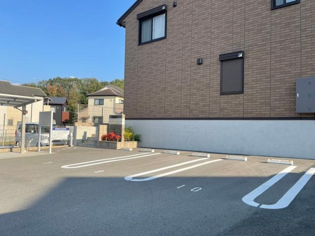 アルレーヌ恵比須の駐車場