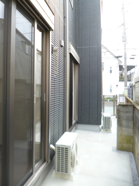 Patio千歳台のバルコニー|専用庭