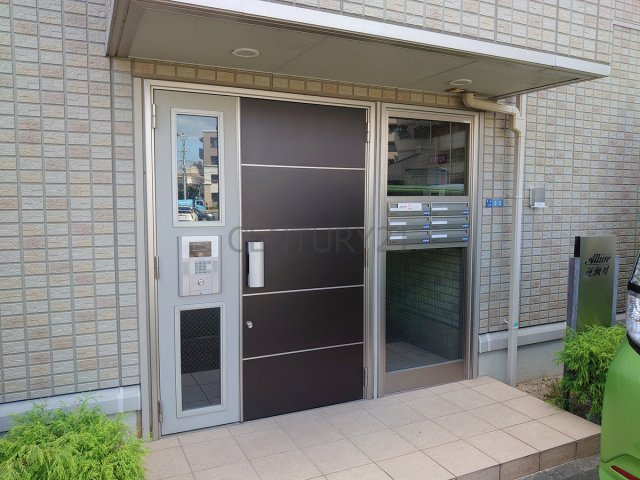 【エントランス】 | アリュール逆瀬川