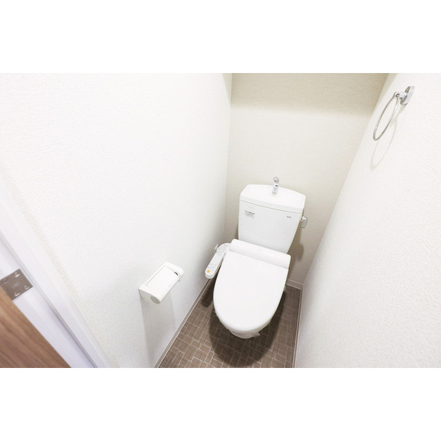 プレサンス堺筋本町駅前の収納