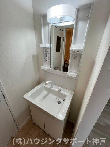 上高丸北住宅の洗面所