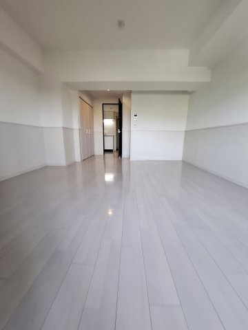 西宮市馬場町の賃貸マンションの居間・リビング