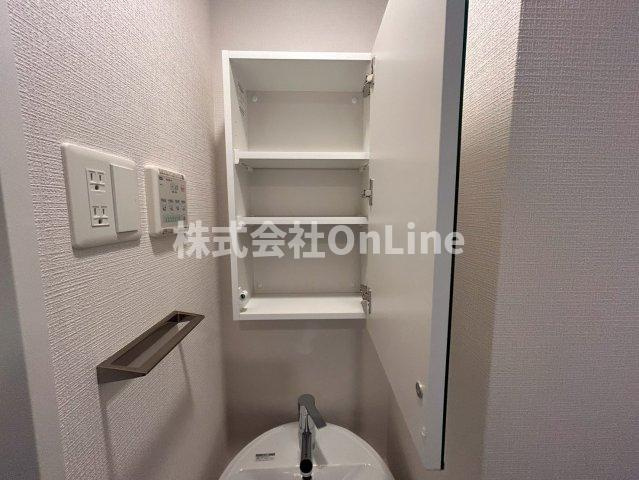 東大阪市菱江３丁目の賃貸マンションの収納