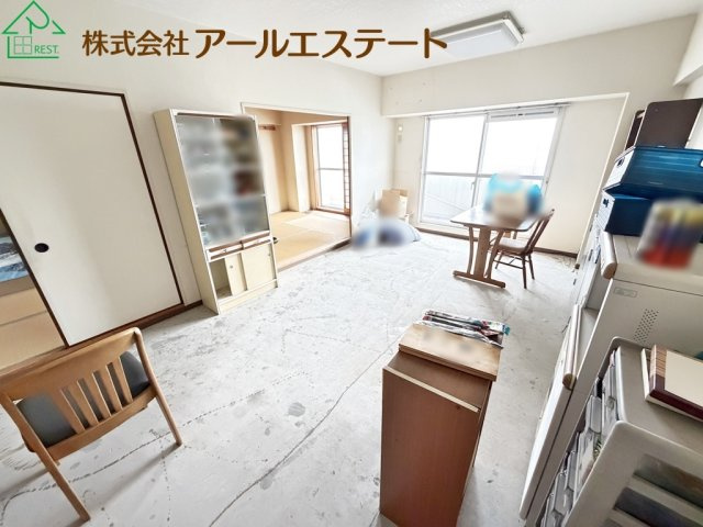 万葉ハイツ東加古川　　中古マンションの居間・リビング