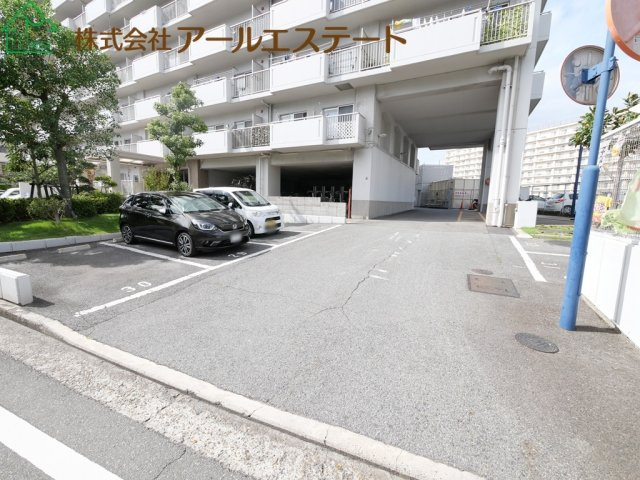 万葉ハイツ東加古川　　中古マンションの駐車場
