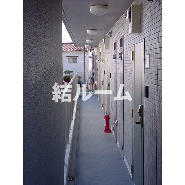 板橋区三園１丁目のアパートのロビー