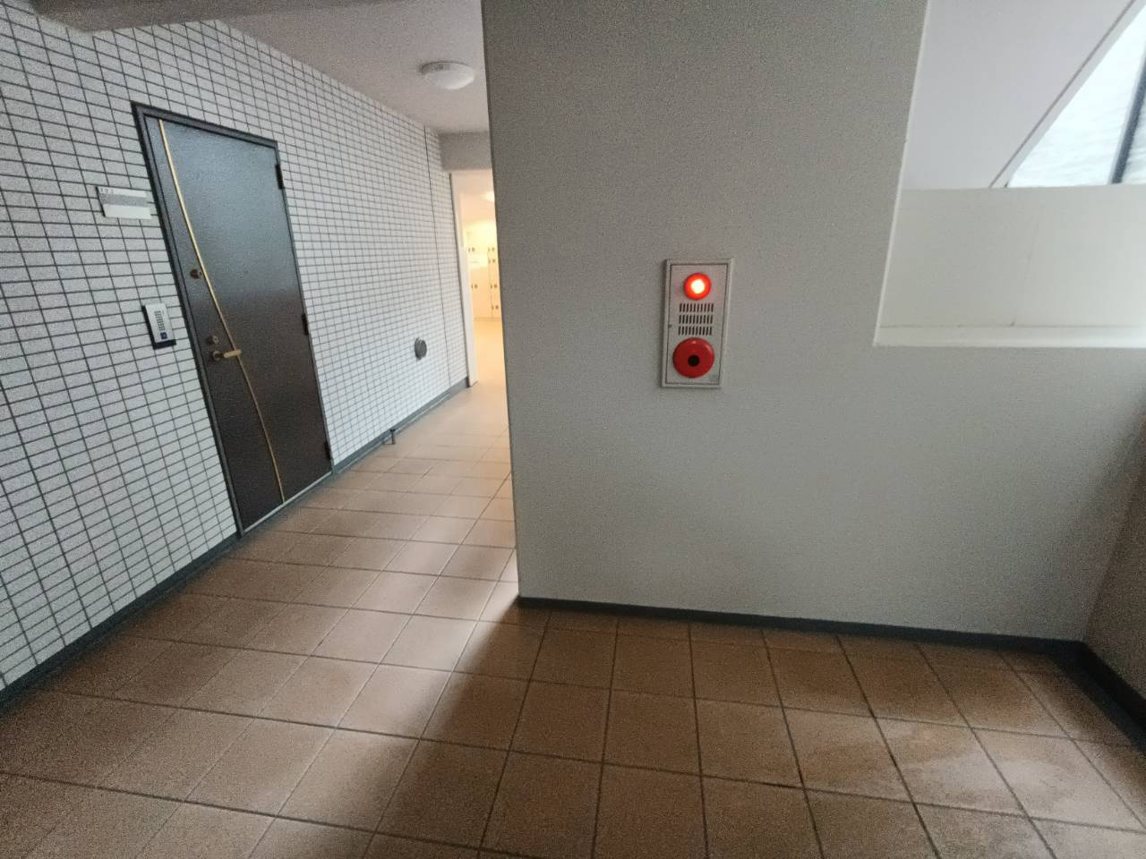 エリューディ船橋本町のロビー