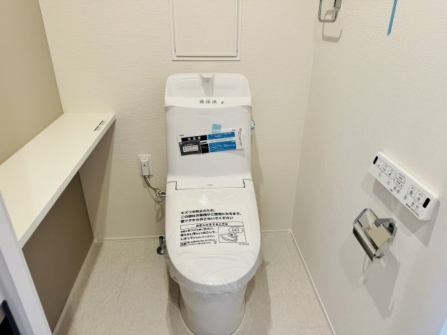 南大沢学園瑞樹の丘３号棟のトイレ|～新規交換済、暖房温水洗浄機能付きトイレ　冬場は特に嬉しい機能ですね～