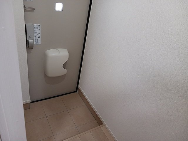 エレガンス　メゾン　Ⅱの玄関