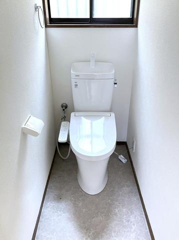 東松山市西本宿　中古売戸建のトイレ
