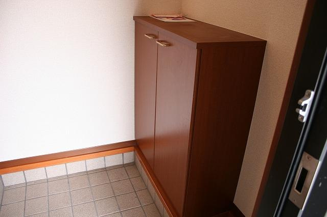 グランディール・青垣の玄関