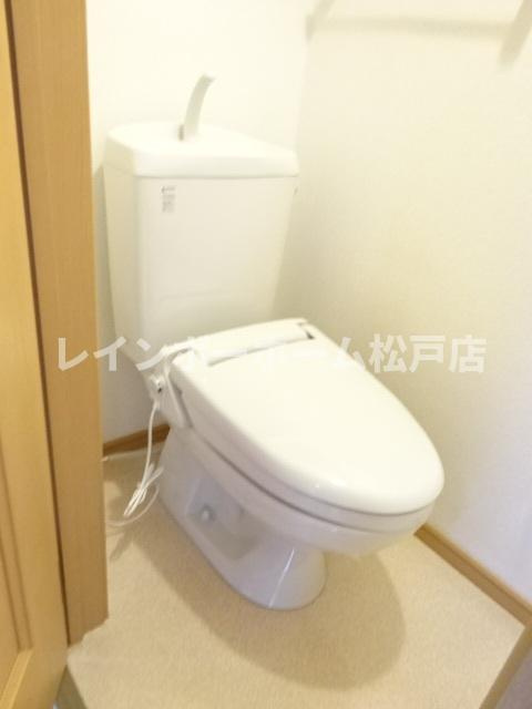 仲介手数料（賃料の1.10ヵ月）の50％OFF対象物件！のトイレ|コンパクトで使いやすいトイレです