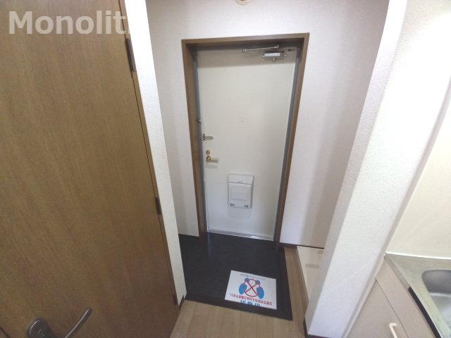 ルーチェⅠ番館の玄関