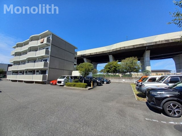 ルーチェⅠ番館の駐車場