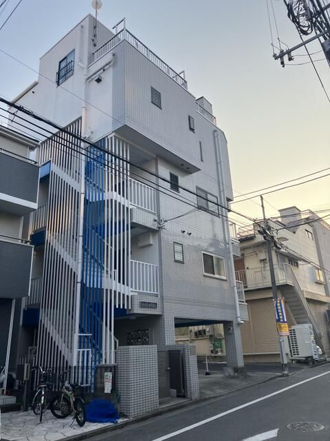板橋区中丸町の店舗事務所の外観
