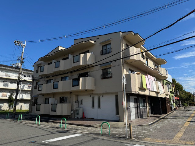 茨木市東奈良１丁目の店舗事務所