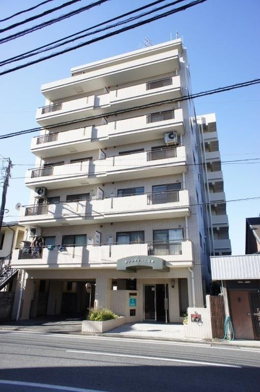 ハッピーエステート湯町の外観