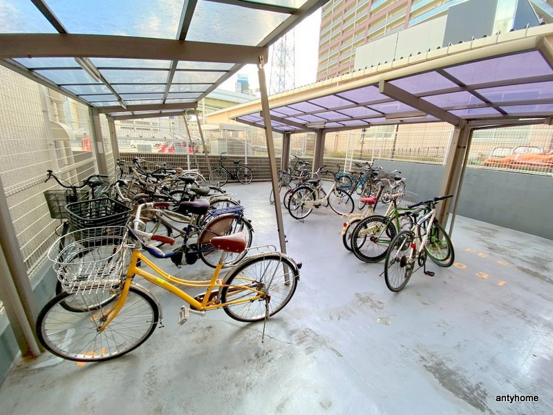 ジラソーレ本町通　仲介手数料無料の駐車場
