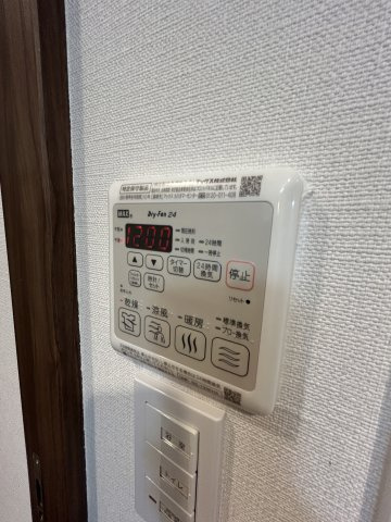 レーヴメゾン尼崎大物の洗面所|ゆったりとスペースのある洗面所