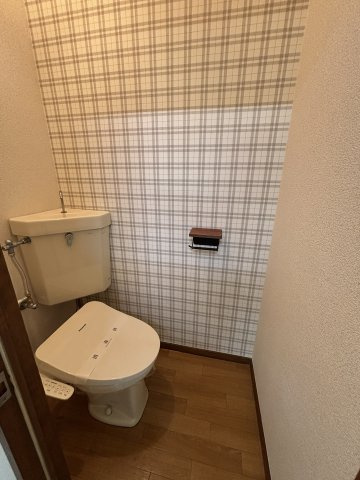 丘の上のアトリエのトイレ