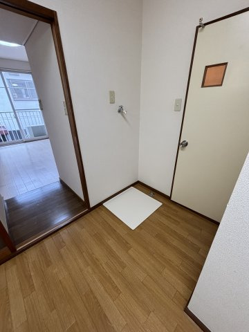 丘の上のアトリエの内装