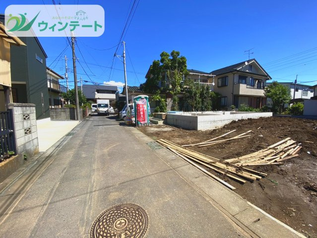 土浦市中村南第12　新築戸建の前面道路含む現地写真|敷地面積189.94㎡（57.45坪）のゆとりある土地で、陽当たり・風通しも良好。ぜひ現地でご体感ください。