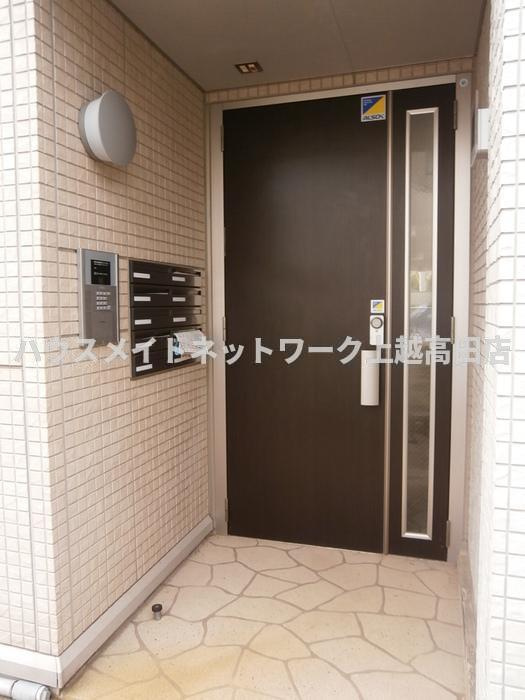 シャンブル・アンソレイエ Ⅱのエントランス|エントランス