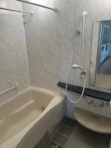 サンメゾン寝屋川の浴室