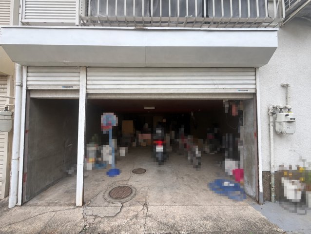 長岡京市長岡1丁目の駐車場|安心のシャッター付き駐車場です。