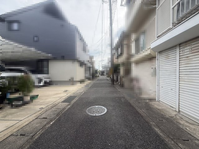 長岡京市長岡1丁目の前面道路含む現地写真|スーパー・コンビニ等お買い物施設が充実しております。