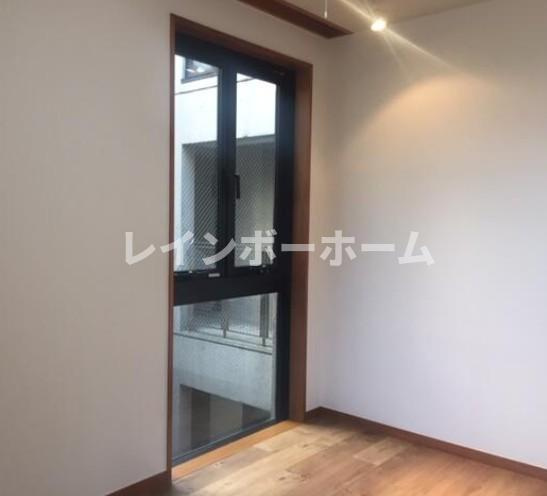 磯崎フラットの内装