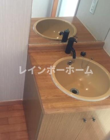 磯崎フラットの独立洗面台