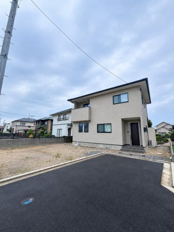 ☆選べる家具プレゼント☆伊予郡松前町大字北黒田　4SLDKの駐車場