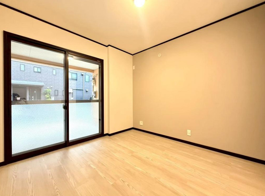 淀川区木川東1丁目　中古戸建の洋室|きれいな洋室です