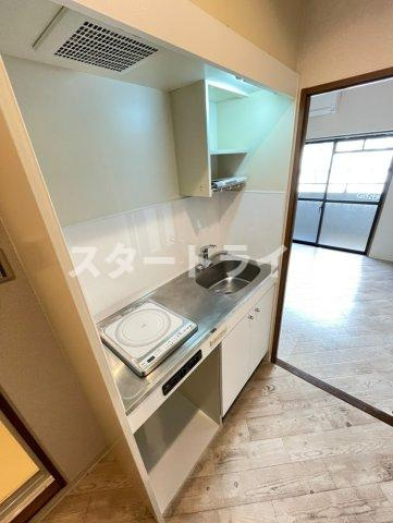 大阪市淀川区東三国２丁目の賃貸マンションのキッチン