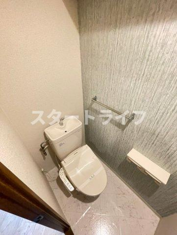 大阪市淀川区東三国２丁目の賃貸マンションのトイレ