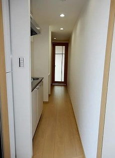 立川市高松町１丁目のアパートの玄関