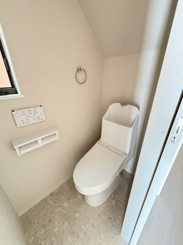 須磨海浜公園　未入居戸建て　須磨区行幸町1丁目のトイレ|落ち着いたトイレです