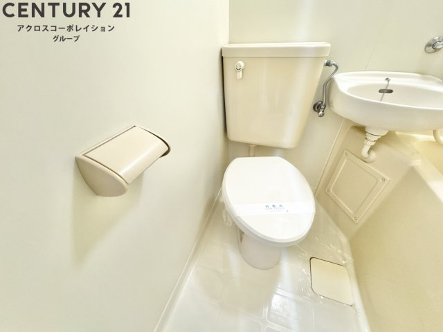 浴室内にトイレがあります♪